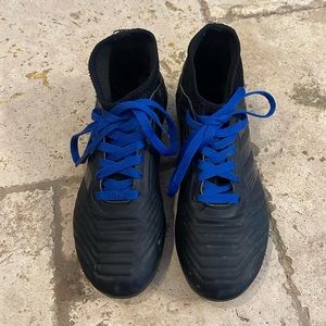 Adidas predator cleats 5Y